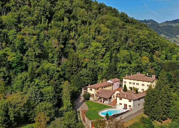 Borgo La Morra Alloggio per agriturismo