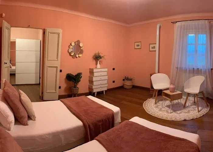 Borgo La Morra Alloggio per agriturismo *