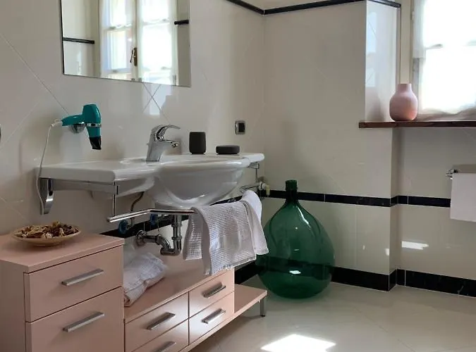 Alloggio per agriturismo Borgo La Morra *