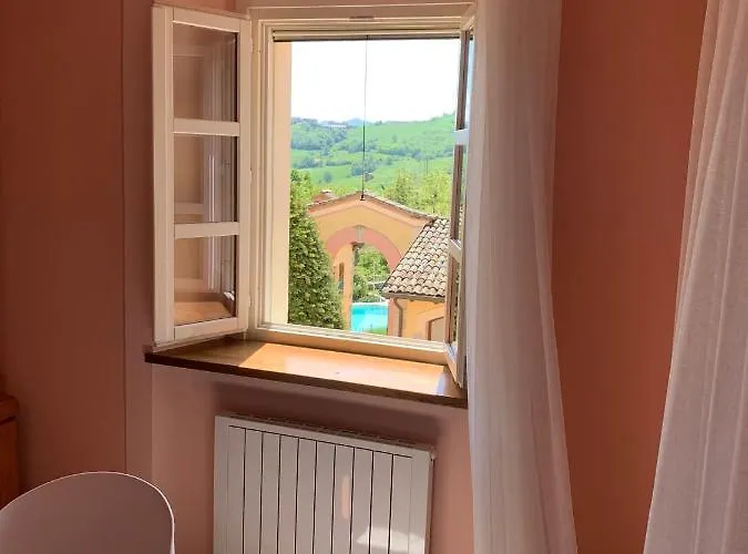 Alloggio per agriturismo Borgo La Morra