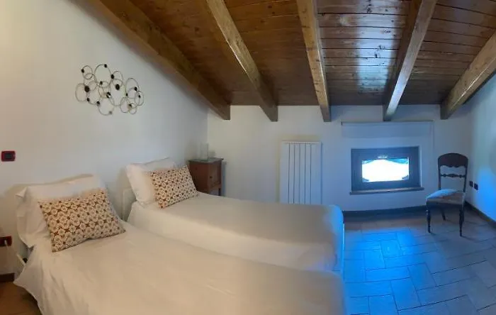 Borgo La Morra Alloggio per agriturismo