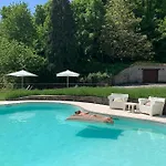 Borgo La Morra ファームステイ パヴッロ・ネル・フリニャーノ