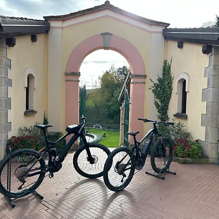 Farm stay Borgo La Morra