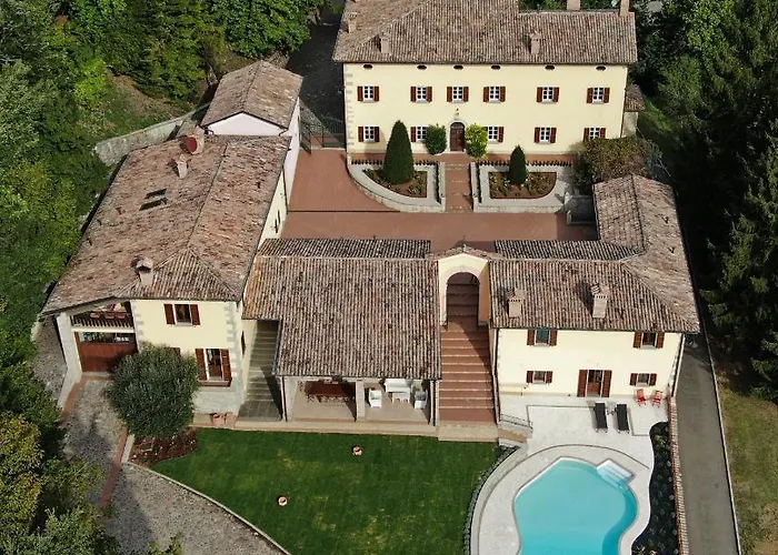 Borgo La Morra * Pavullo nel Frignano