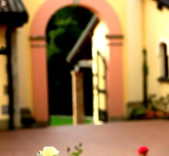 Borgo La Morra * Pavullo nel Frignano