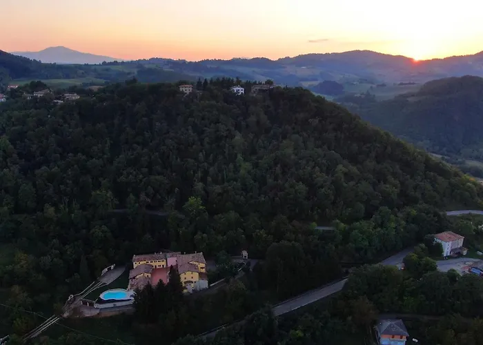 Borgo La Morra * Pavullo nel Frignano